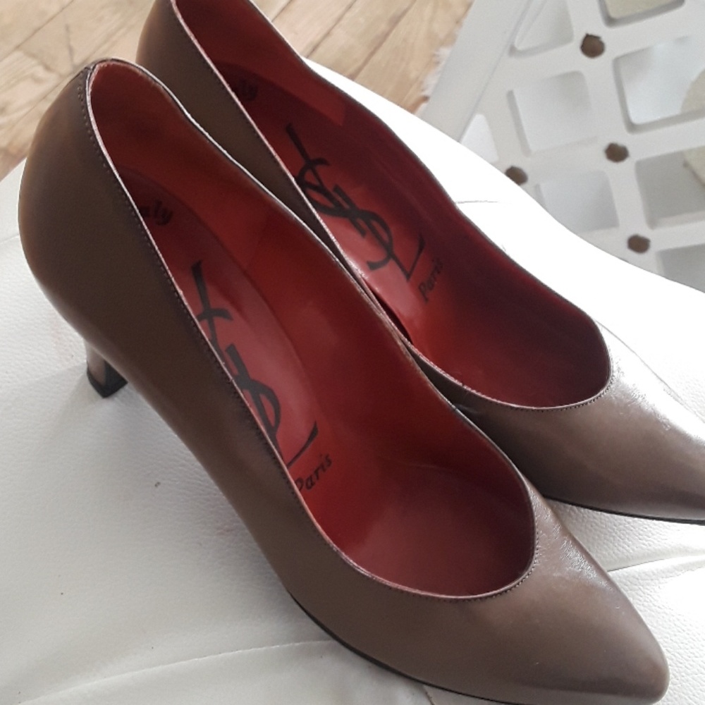 YSL PUMPS